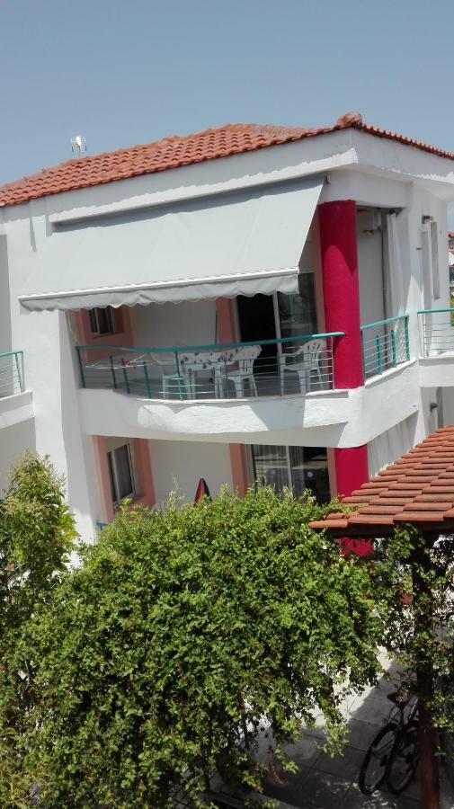 Niki Apartments Polikhronon Exteriör bild
